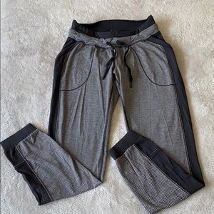 Lululemon Base Runner III joggers